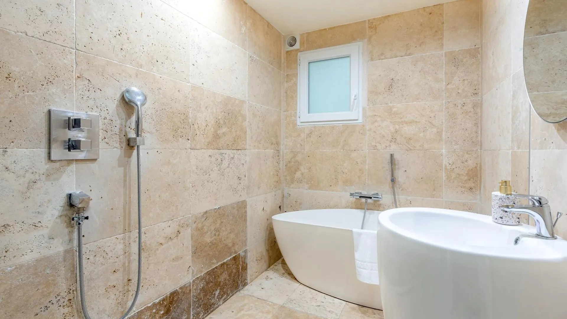 Unique Studio - Central Area Париж Апартаменты